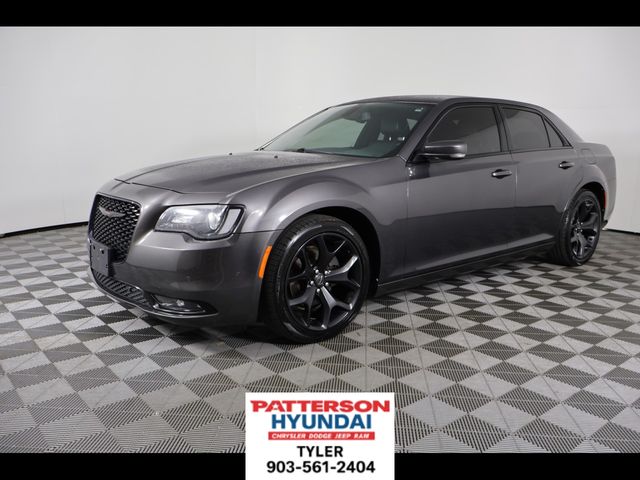 2021 Chrysler 300 S's photo
