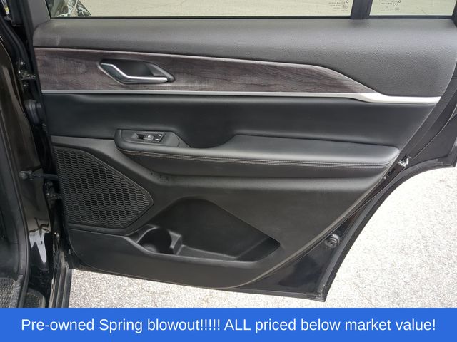 Used 2024 Diamond Black Jeep Limited image 45