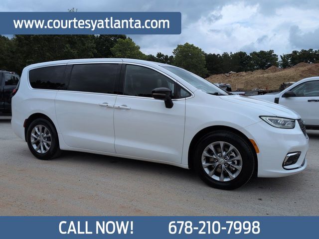 Bright White Clearcoat 2026 Chrysler Pacifica Limited FWD Minivan Front-Wheel Drive 9-Speed Automatic
