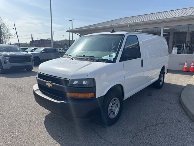 2022 Chevrolet Express 3500 Work Van photo