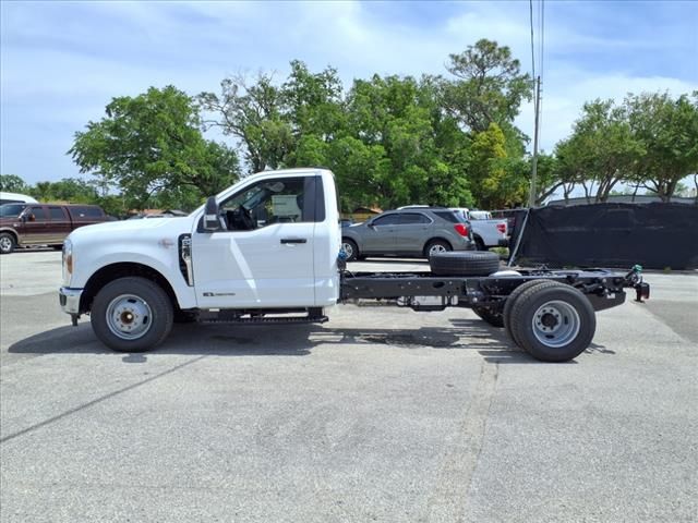 2025 Ford F-350SD XL photo