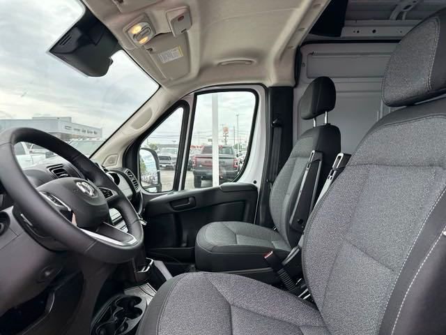 2024 Ram ProMaster 2500 High Roof 23