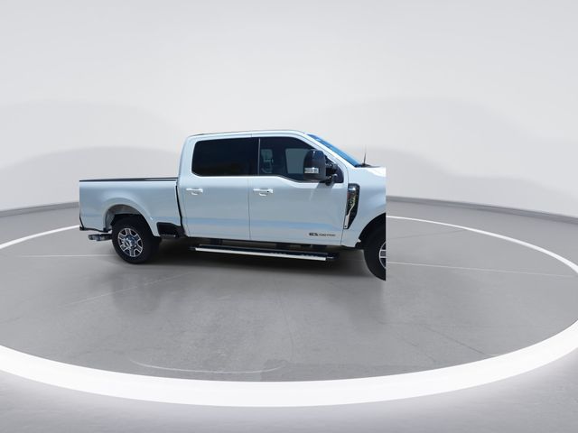 New 2026 Star White Metallic Tri-Coat Ford F-250® Lariat® image 2