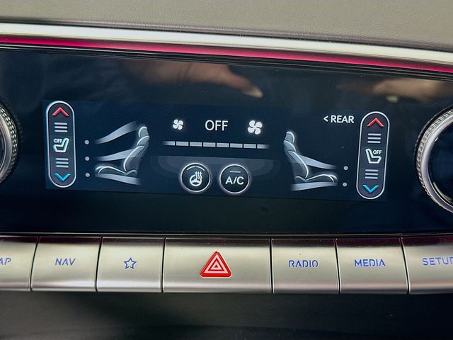 Thumbnail: 2025 Genesis GV70 - 21