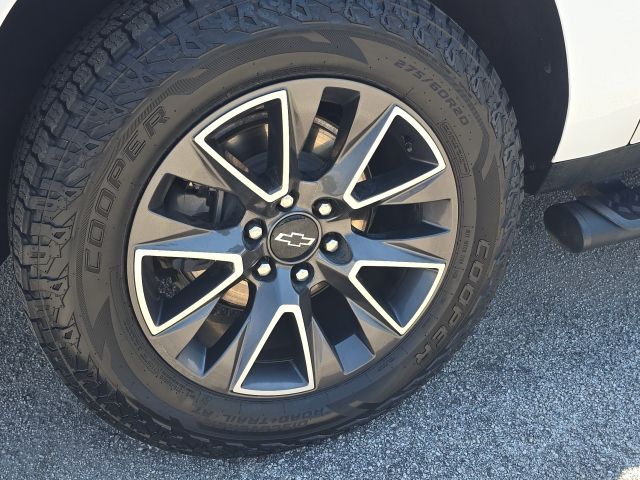 2022 Chevrolet Suburban Z71:43183B