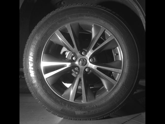 Used 2016 Jade Metallic Toyota XLE V6 image 12