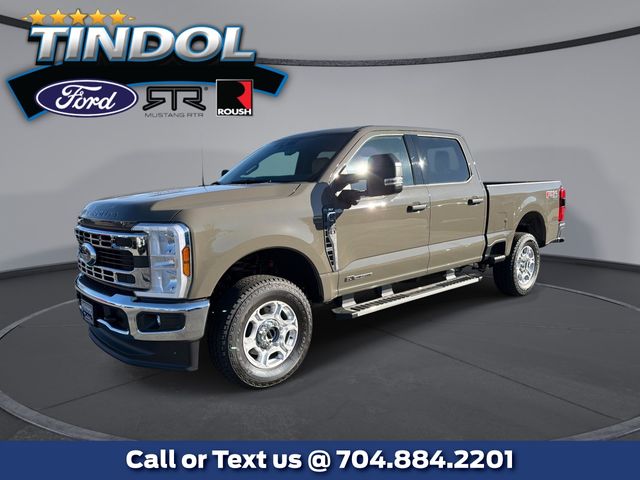 Marsh Gray 2026 Ford F-250 Super Duty XLT Crew Cab 4WD Pickup Truck Four-Wheel Drive Automatic
