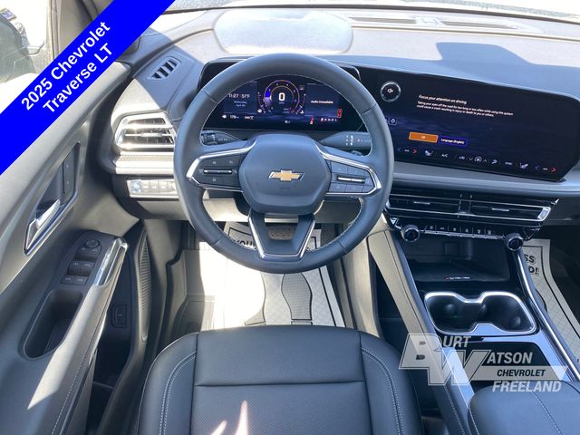 2025 Chevrolet Traverse LT photo