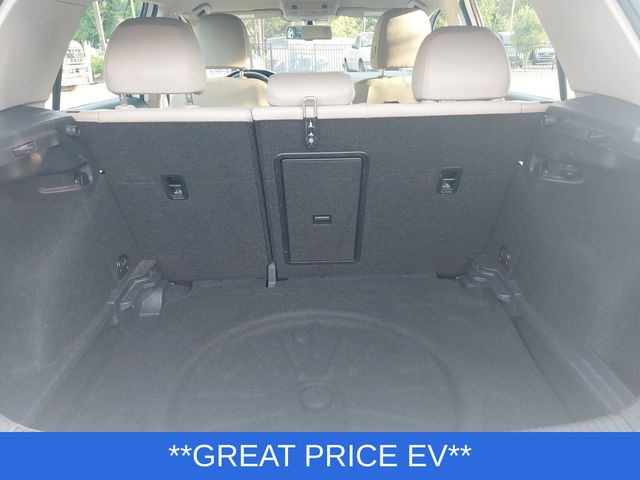 Used 2015 White Volkswagen SEL Premium image 12