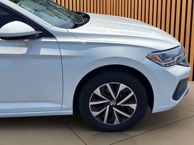 2024 Volkswagen Jetta Thumbnail