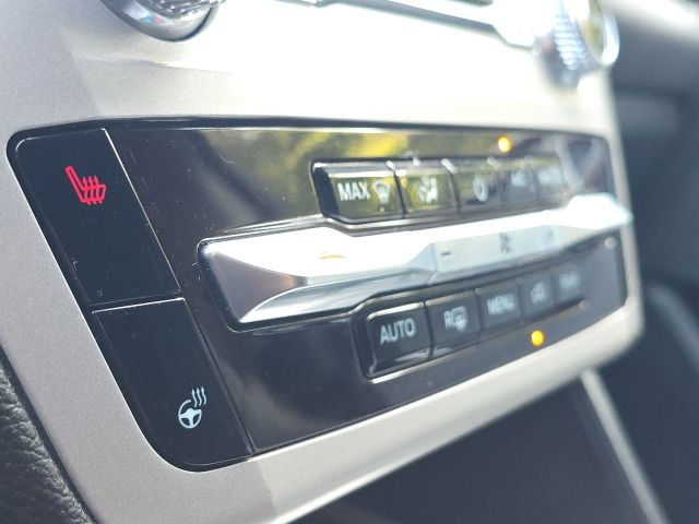 2023 Ford Explorer XLT:B02479