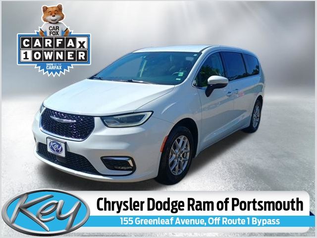 Bright White Clearcoat 2023 Chrysler Pacifica Minivan Front-Wheel Drive 9-Speed Automatic
