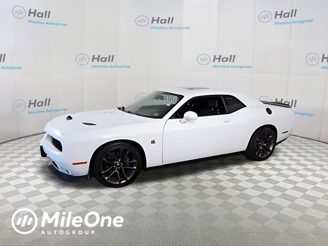 White Knuckle Clearcoat 2023 Dodge Challenger R/T Scat Pack RWD Coupe Rear-Wheel Drive 6-Speed Manual