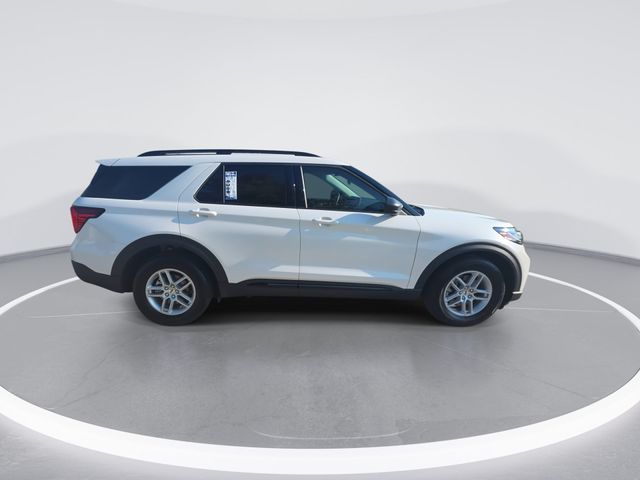 New 2026 Star White Metallic Tri-Coat Ford Active image 9