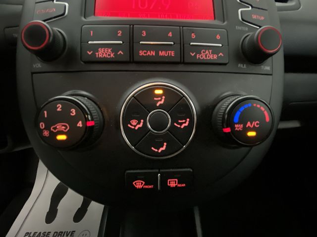 Used 2013 Gray Kia Base image 17