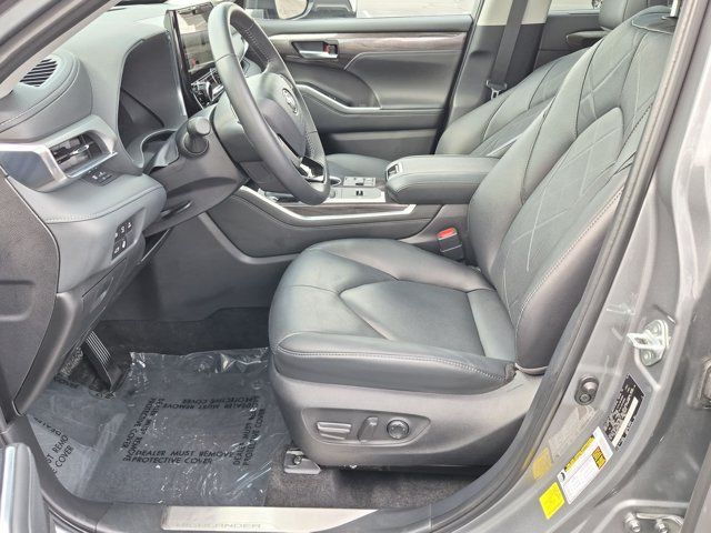 Used 2026 Toyota Highlander Hybrid SUV