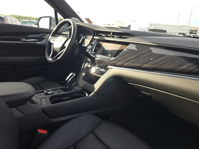 2024 Cadillac XT6 Premium Luxury:C02601