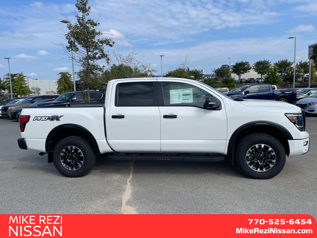 2024 Nissan Titan PRO-4X 2