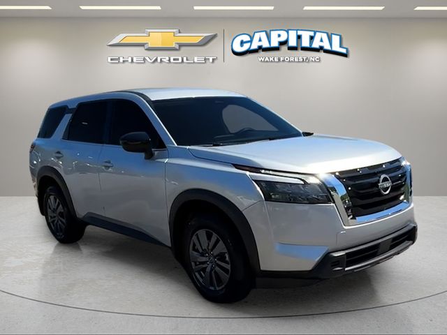 Used 2025 Silver Nissan S image 7