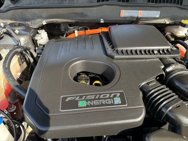 2019 Ford Fusion Energi Titanium 31