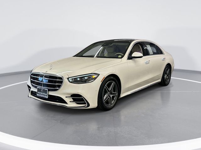 MANUFAKTUR Diamond White 2022 Mercedes-Benz S-Class S 580 4MATIC AWD Sedan All-Wheel Drive 9-Speed Automatic