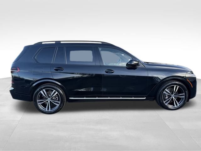 2023 BMW X7