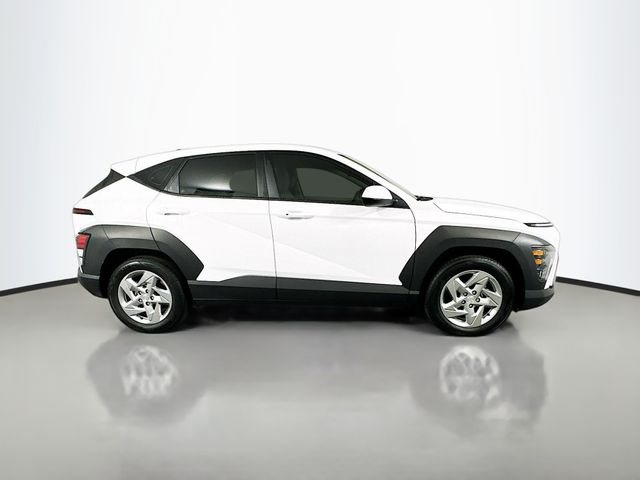 2024 Hyundai Kona SE 4