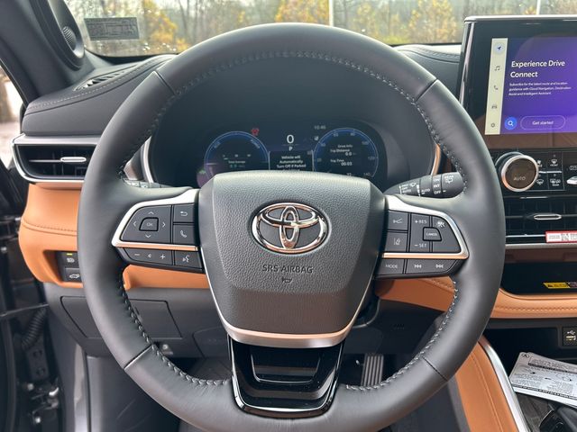 new 2025 Toyota Highlander Hybrid car, priced at $57,546