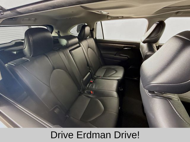 Used 2021 Toyota Highlander SUV