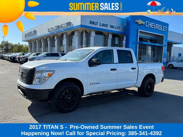 Glacier White 2017 Nissan Titan S Crew Cab 4WD Pickup Truck Four-Wheel Drive 7-Speed Automatic