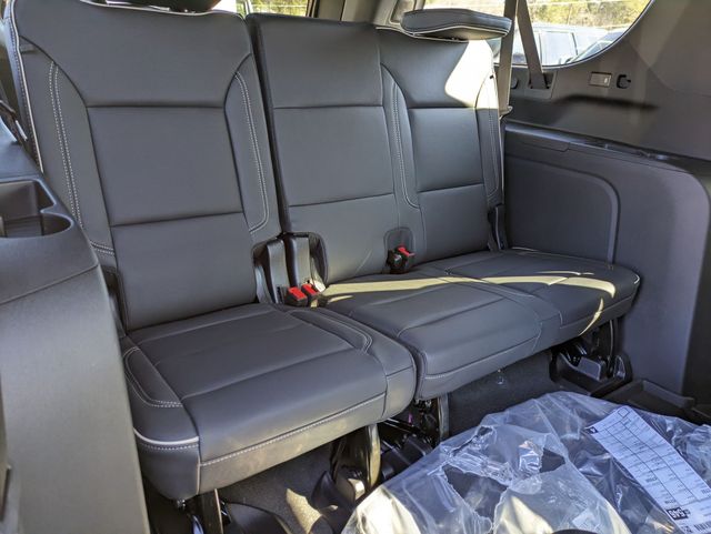2025 Chevrolet Suburban Premier photo