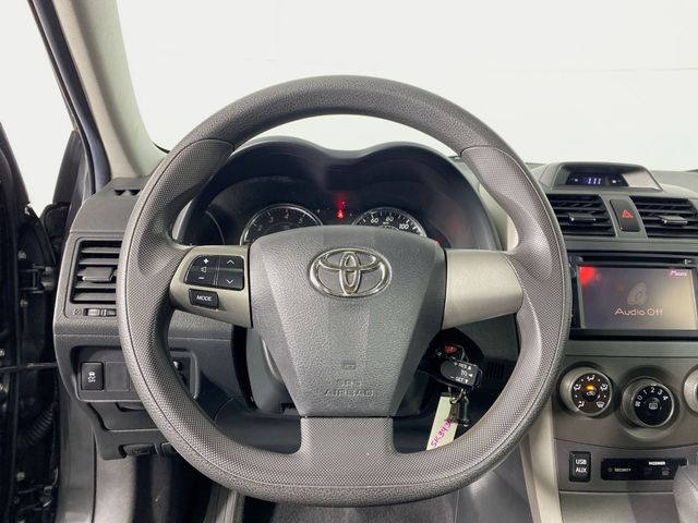 2013 Toyota Corolla S 8