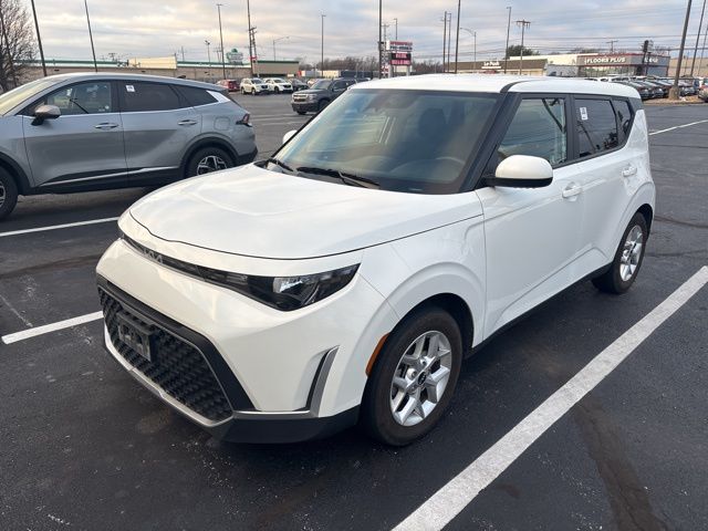 2024 Kia Soul LX FWD