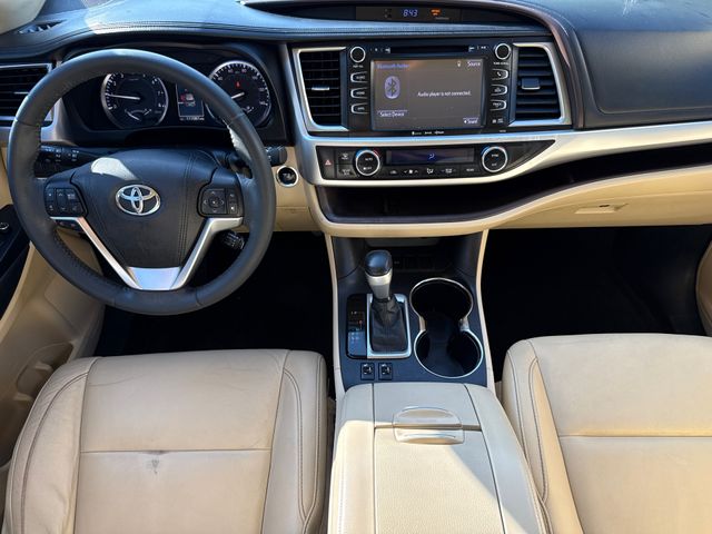 Used 2016 Toyota Highlander SUV