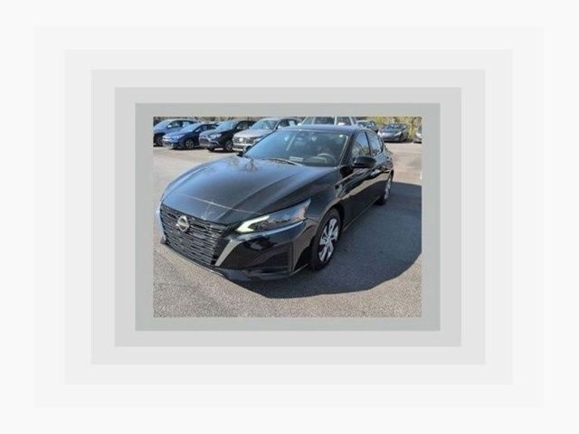 Super Black Clearcoat 2023 Nissan Altima 2.5 S FWD Sedan Front-Wheel Drive Continuously Variable Transmission