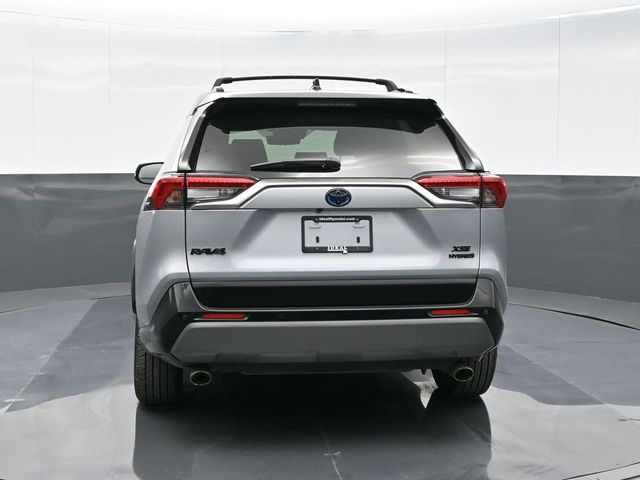 2020 Toyota RAV4 Hybrid XSE 7