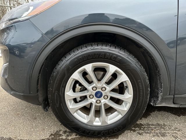 Used 2022 Blue Ford SE image 20