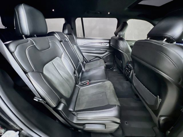 Used 2023 Black Jeep Altitude image 42