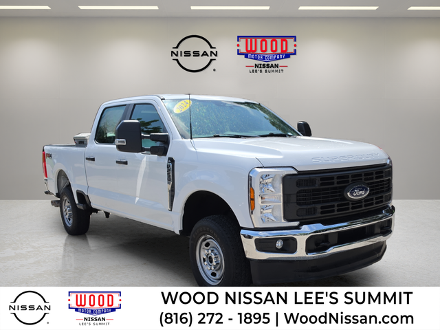 Oxford White 2024 Ford F-250 Super Duty XL Crew Cab 4WD Pickup Truck Four-Wheel Drive Automatic