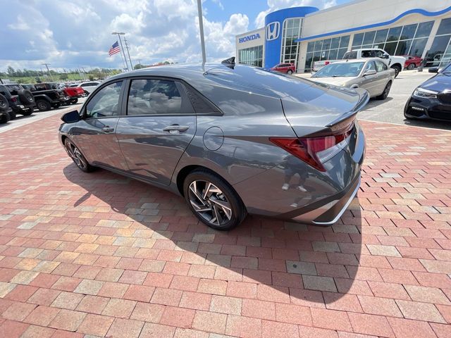 Used 2025 Hyundai Elantra Sedan