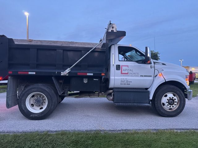 2022 Oxford White Ford F-750 Straight Frame Base RWD Truck