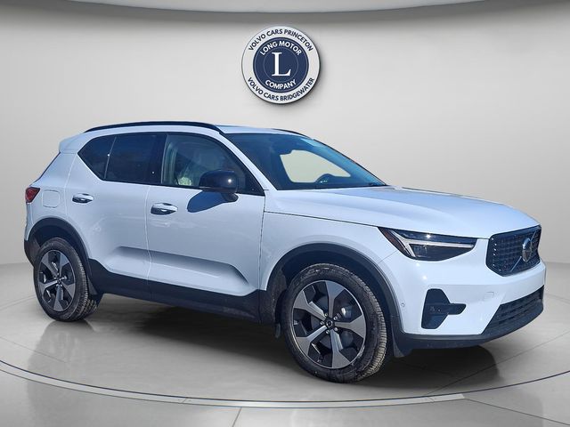 2026 Volvo XC40 B5 Plus AWD