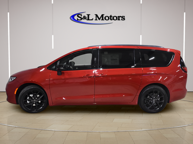 View vehicle photo 3