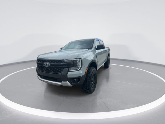 Used 2024 Green Ford XLT image 3