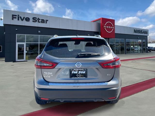 Used 2022 Gray Nissan SV image 5