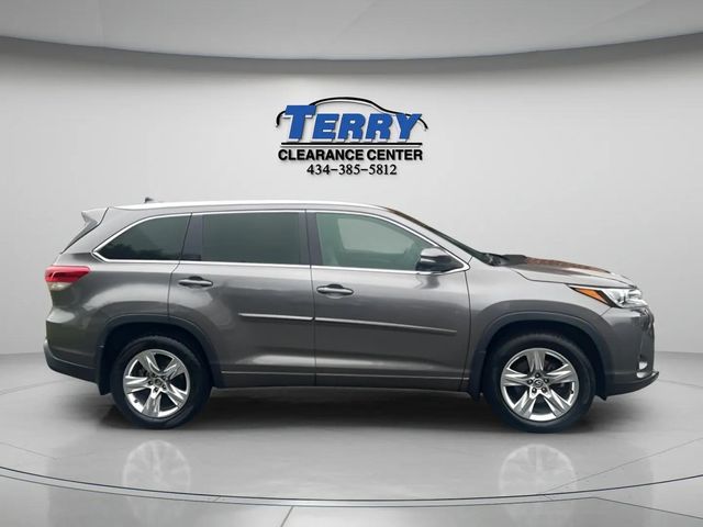 Predawn Gray Mica 2018 Toyota Highlander SUV / Crossover All-Wheel Drive 8-Speed Automatic
