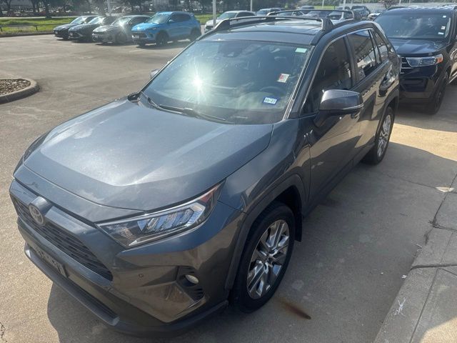 2020 Toyota RAV4 XLE Premium