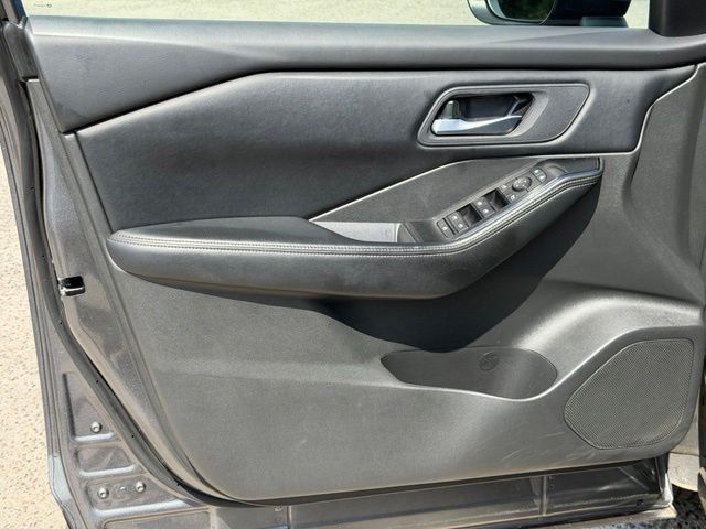 Used 2025 Nissan Rogue SUV