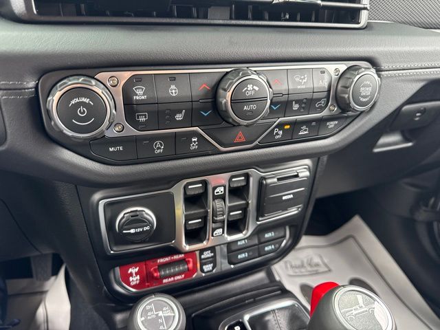 New 2026 Gray Jeep  image 19