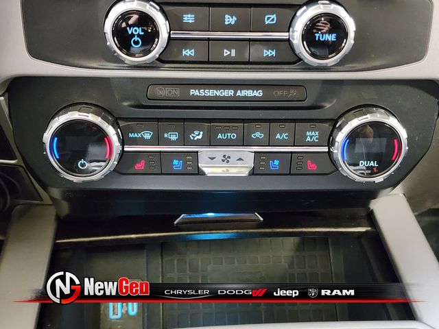 View vehicle photo 6